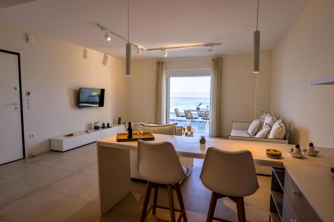 La Mer Bleue Beachfront Boutique Apartments Vrachati Exterior photo